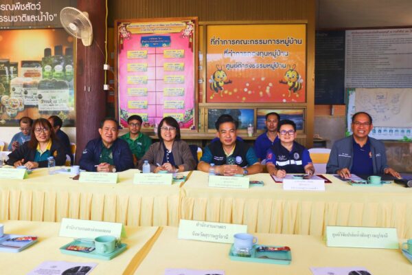 ผอ.สศท.9 การประชุมระดมความคิดเห็น (Focus Group) “เรื่องการศึกษาต้นทุนส่วนเพิ่มการลดก๊าซเรือนกระจกจากสินค้าพืชเศรษฐกิจปาล์มน้ำมัน ” ในพื้นที่จังหวัดสุราษฎร์ธานี